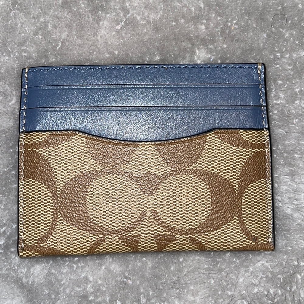 Mens or Womens Slim Id Card Case In Signature Canvas